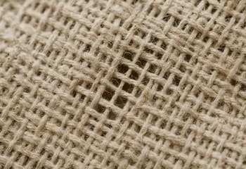 Keten liflerinin yakın planı: doğal kırçıl ve nefes alan boşluklar