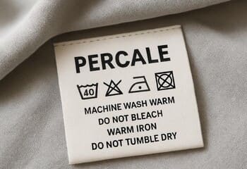 Günlük kullanım için perkal/keten: açık tonlu yatak düzeni